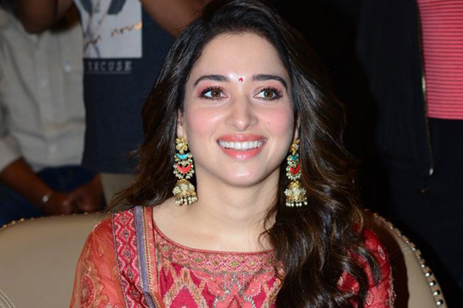 Tamannaah-at-Sye-Raa-Movie-Thank-You-Meet